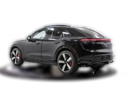 Porsche Macan Electric Turbo AWD 2025