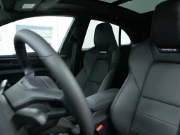 Porsche Macan Electric Turbo AWD 2025