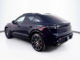 Porsche Macan Electric Turbo AWD 2025