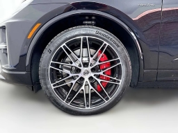 Porsche Macan Electric Turbo AWD 2025