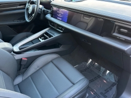 Porsche Macan Electric Turbo AWD 2026