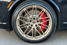 Porsche Macan Electric Turbo AWD 2026