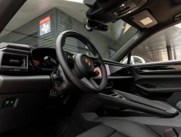 Porsche Macan Electric RWD 2026