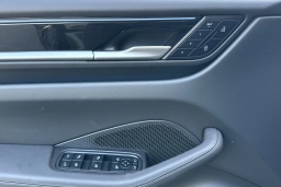 Porsche Macan Electric RWD 2025