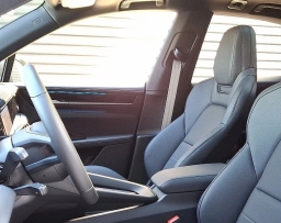 Porsche Macan Electric RWD 2025