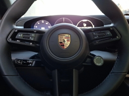 Porsche Macan Electric RWD 2025