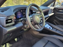 Porsche Macan Electric RWD 2025