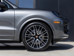 Porsche Cayenne E-Hybrid AWD 2026