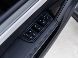 Porsche Cayenne E-Hybrid AWD 2026