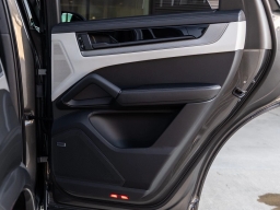 Porsche Cayenne E-Hybrid AWD 2026