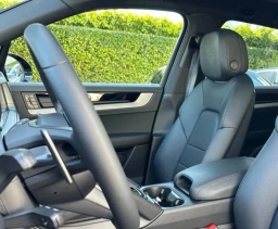 Porsche Cayenne E-Hybrid AWD 2026