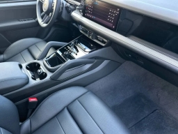 Porsche Cayenne E-Hybrid AWD 2026