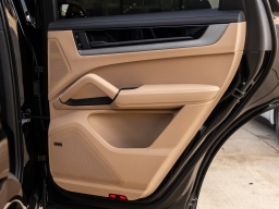 Porsche Cayenne E-Hybrid AWD 2026