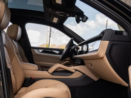 Porsche Cayenne E-Hybrid AWD 2026