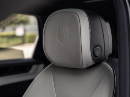 Porsche Cayenne E-Hybrid AWD 2026