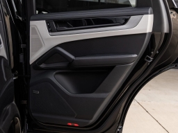 Porsche Cayenne E-Hybrid AWD 2026