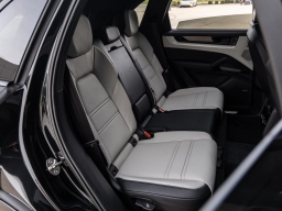 Porsche Cayenne E-Hybrid AWD 2026