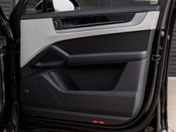 Porsche Cayenne E-Hybrid AWD 2026