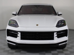 Porsche Cayenne E-Hybrid AWD 2026