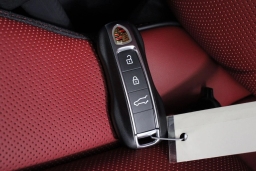 Porsche Cayenne E-Hybrid AWD 2026