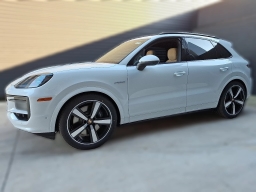 Porsche Cayenne E-Hybrid AWD 2026