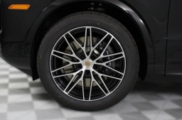 Porsche Cayenne E-Hybrid AWD 2026