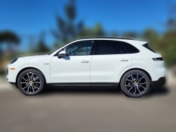 Porsche Cayenne E-Hybrid AWD 2026