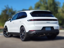 Porsche Cayenne E-Hybrid AWD 2026