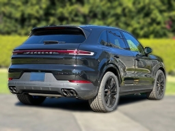 Porsche Cayenne E-Hybrid AWD 2026