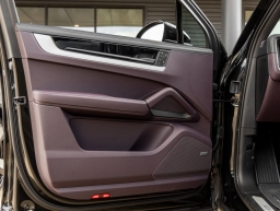 Porsche Cayenne E-Hybrid AWD 2026