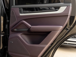 Porsche Cayenne E-Hybrid AWD 2026