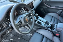 Porsche Macan GTS AWD 2026