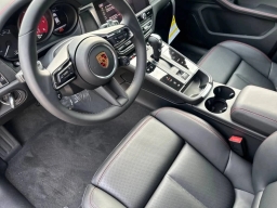 Porsche Macan GTS AWD 2026