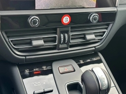 Porsche Macan GTS AWD 2026