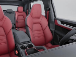 Porsche Cayenne GTS AWD 2026