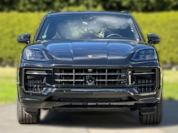 Porsche Cayenne GTS AWD 2026