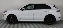 Porsche Cayenne GTS AWD 2026