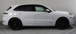 Porsche Cayenne GTS AWD 2026