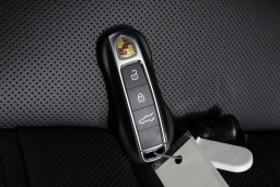 Porsche Cayenne GTS AWD 2026