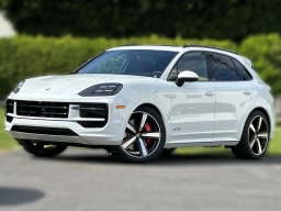Porsche Cayenne GTS AWD 2026