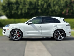 Porsche Cayenne GTS AWD 2026