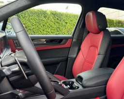 Porsche Cayenne GTS AWD 2026