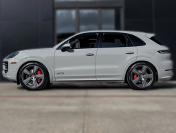Porsche Cayenne GTS AWD 2026