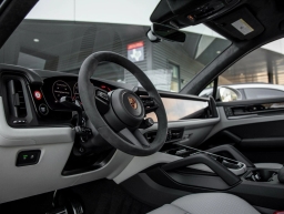 Porsche Cayenne GTS AWD 2026