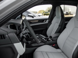 Porsche Cayenne GTS AWD 2026