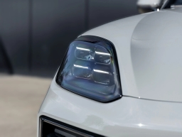 Porsche Cayenne GTS AWD 2026