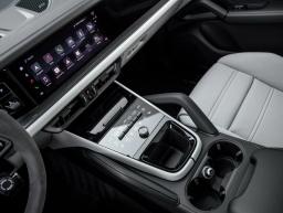 Porsche Cayenne GTS AWD 2026