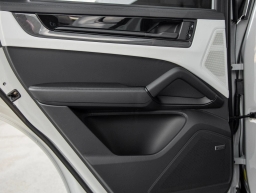 Porsche Cayenne GTS AWD 2026