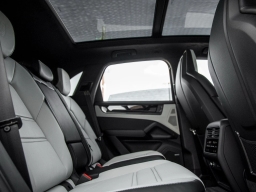 Porsche Cayenne GTS AWD 2026