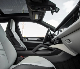 Porsche Cayenne GTS AWD 2026